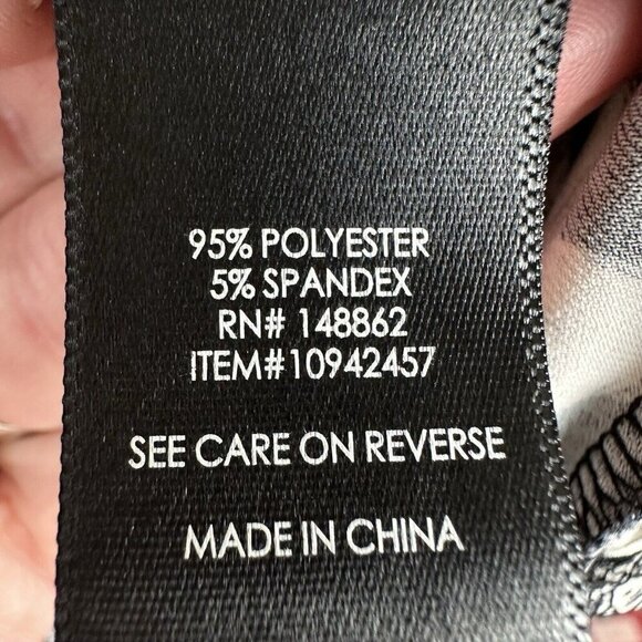 Torrid 1 Skater Dress Flutter Sleeve Flowy Womens 1X Black Floral Whimigoth - Picture 5 of 9